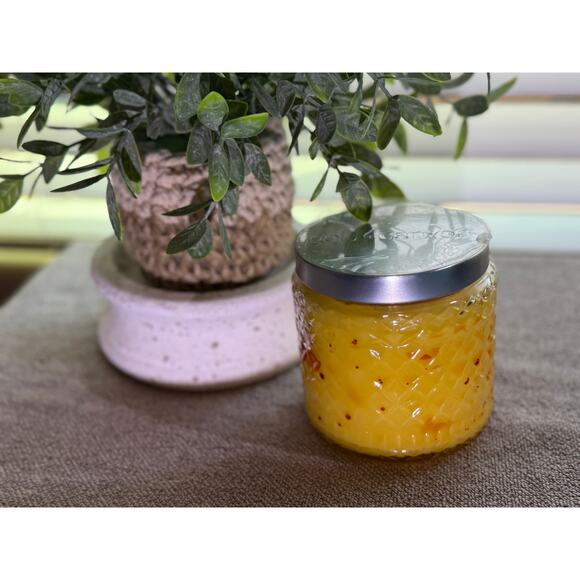 Gold Canyon Candles Med 16oz Banana Nut Bread Scented Candle Hard to Find - Picture 1 of 2